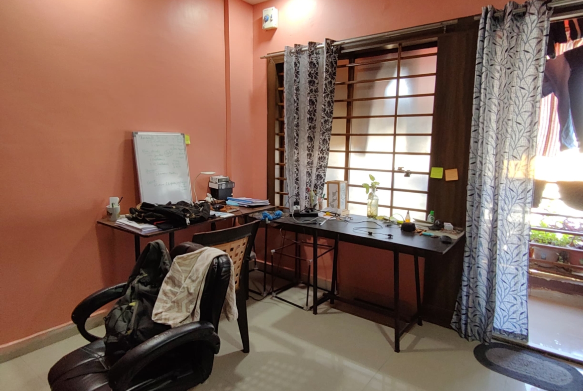 Spacious 950 sq.ft. 2 BHK Flat in Kolar Road Bhopal