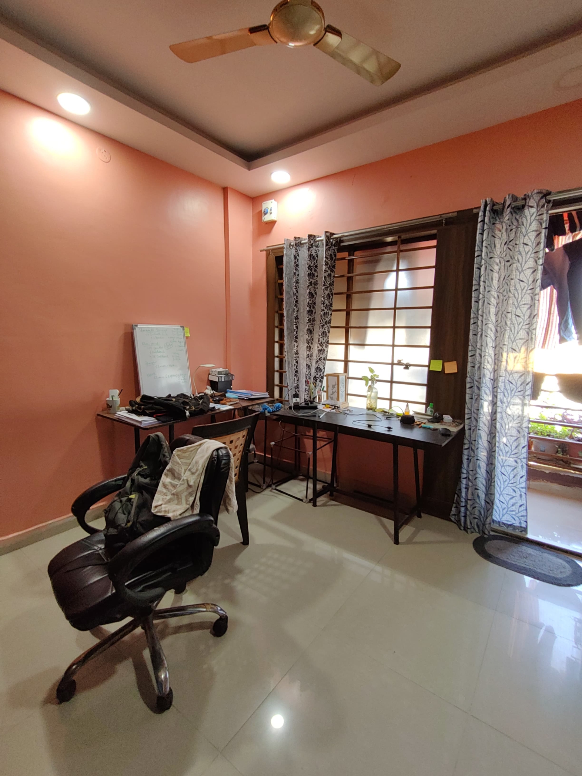 Spacious 950 sq.ft. 2 BHK Flat in Kolar Road Bhopal