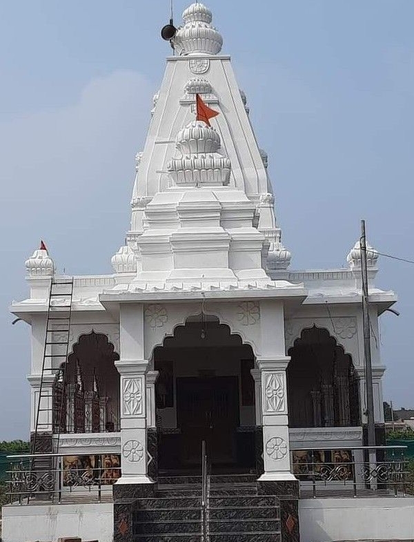 shri krishna mandir in covered campus