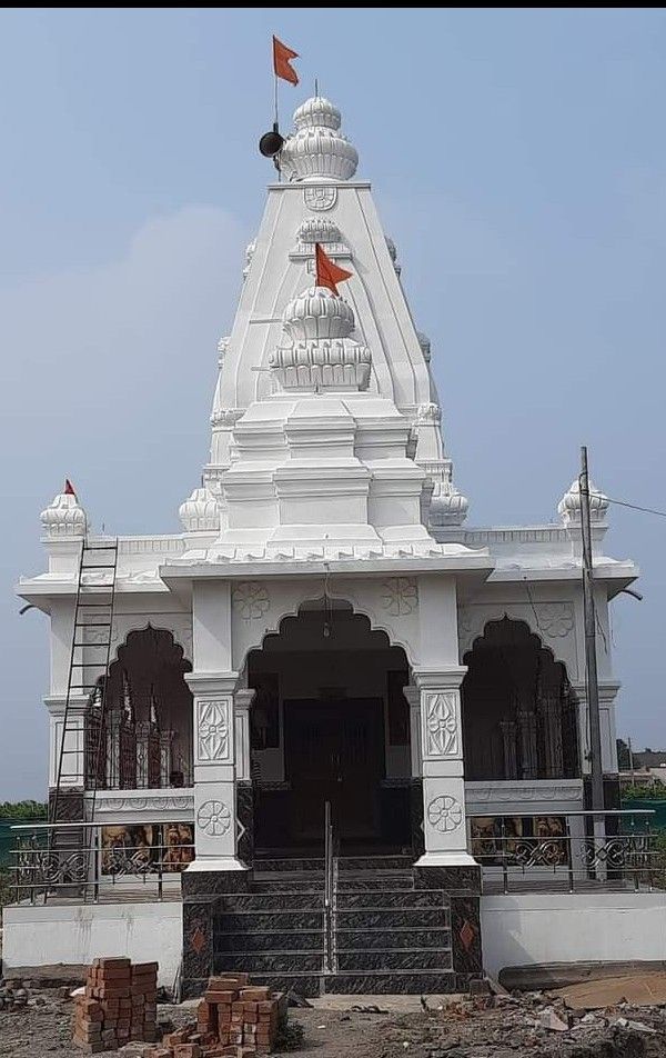 shri krishna mandir in covered campus